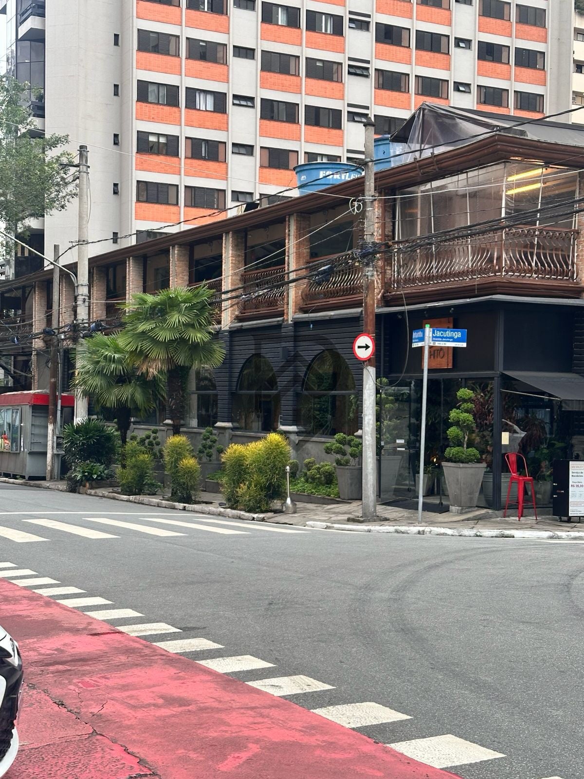 Sobrado, 675 m² - Foto 1