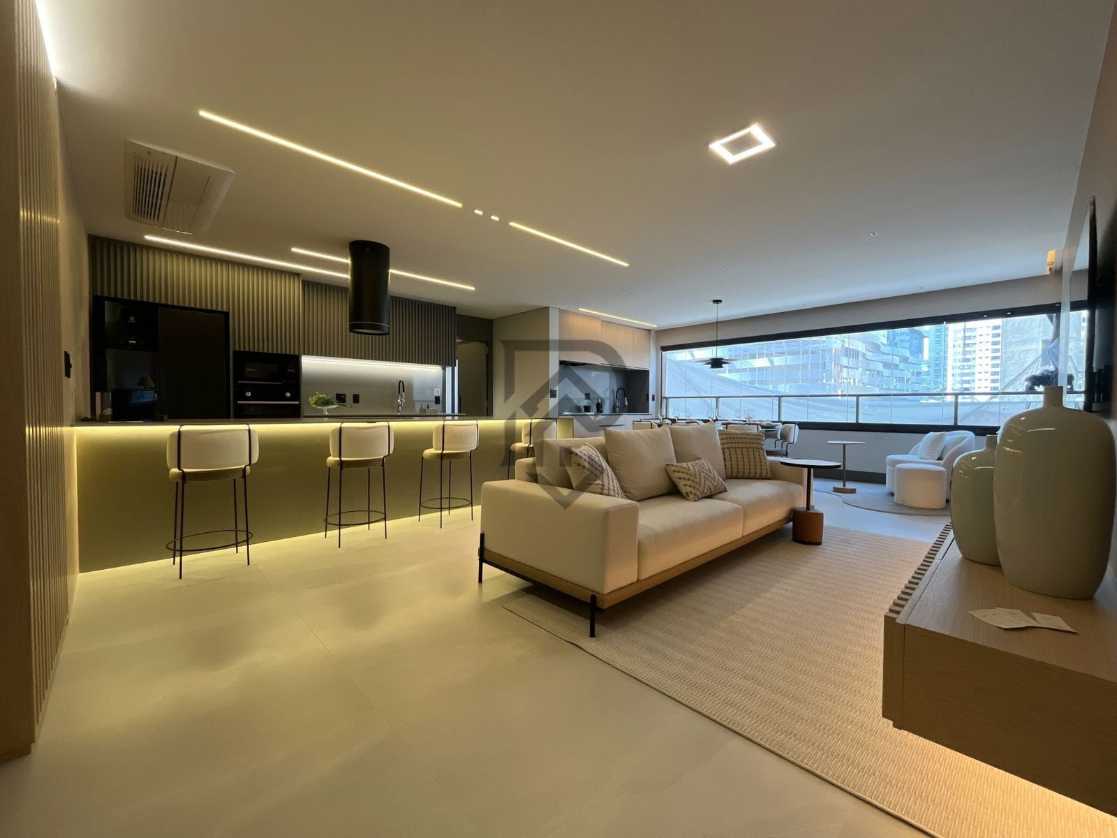 Apartamento, 3 quartos, 130 m² - Foto 2