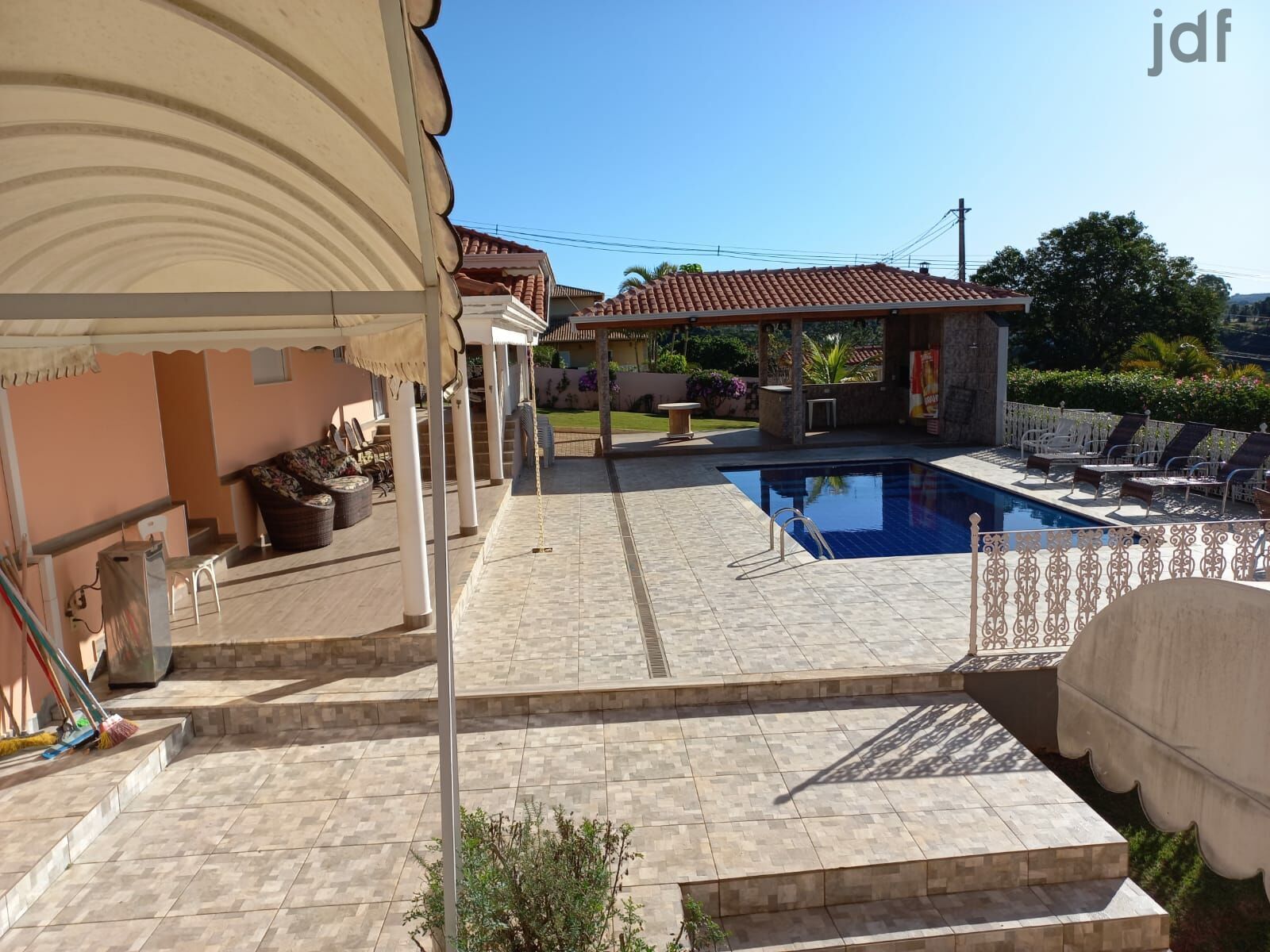 Chácara em Porta do Sol, Mairinque - Chácara semi nova com terreno plano E LINDO JARDIM - Foto 17