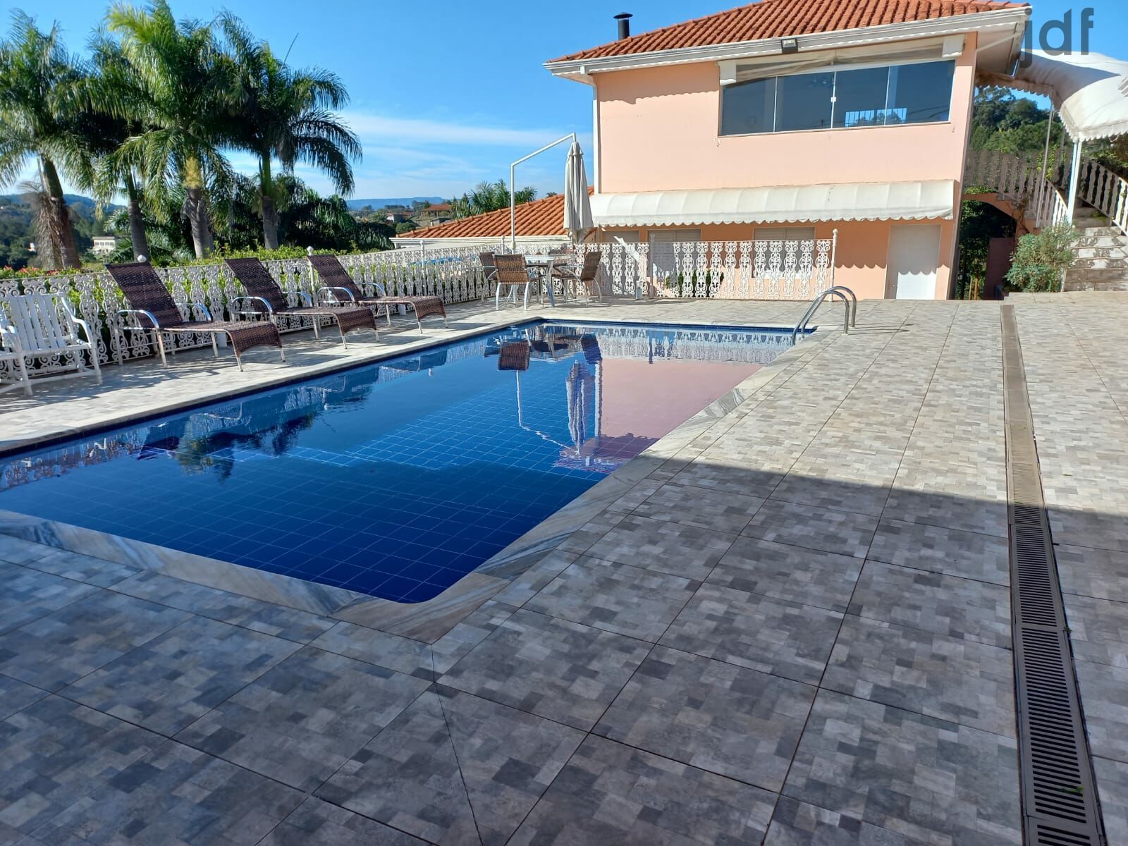 Chácara em Porta do Sol, Mairinque - Chácara semi nova com terreno plano E LINDO JARDIM - Foto 12