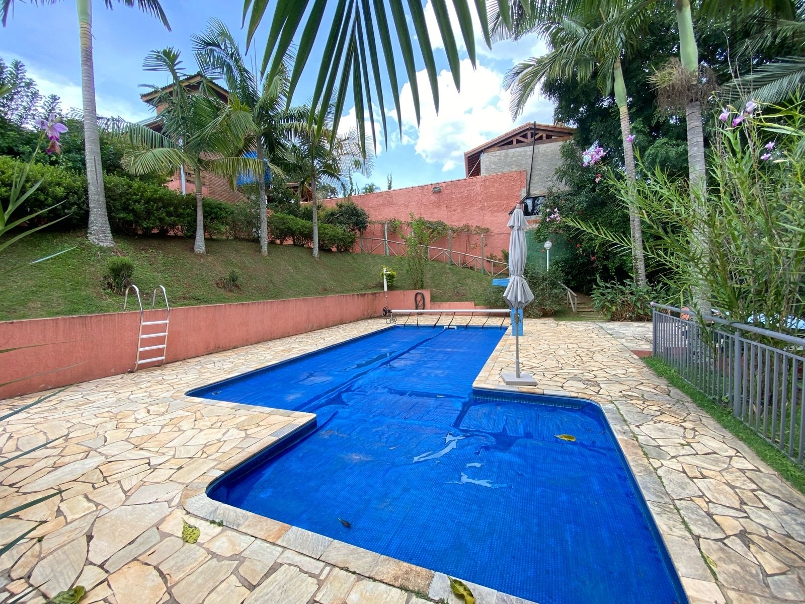 Chácara em Porta do Sol, Mairinque - Chácara em Porta do Sol, Mairinque/SP com 6.600 m2 de terreno e 650 m2 de área construída. - Foto 20