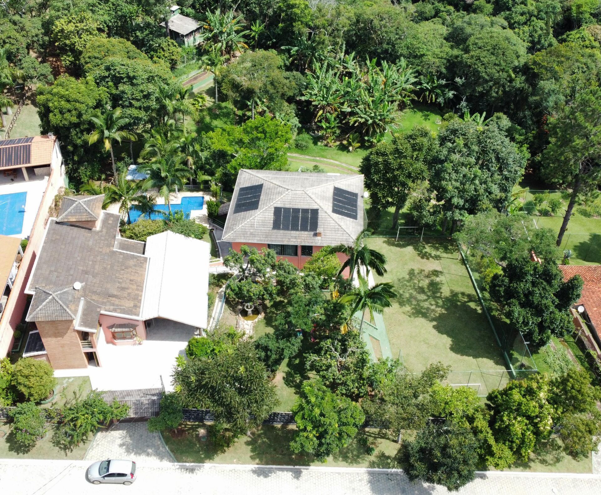 Chácara em Porta do Sol, Mairinque - Chácara em Porta do Sol, Mairinque/SP com 6.600 m2 de terreno e 650 m2 de área construída. - Foto 6