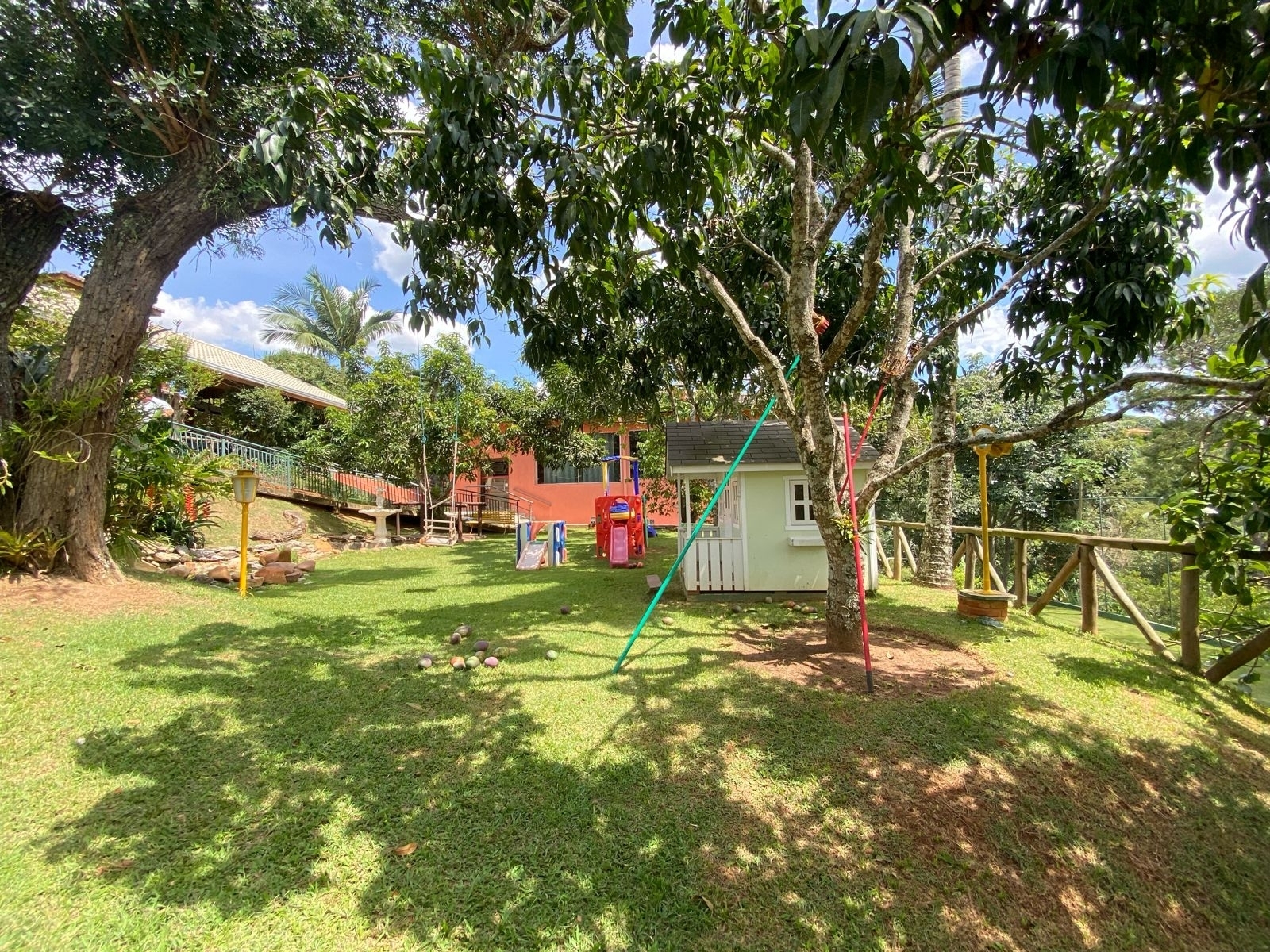 Chácara em Porta do Sol, Mairinque - Chácara em Porta do Sol, Mairinque/SP com 6.600 m2 de terreno e 650 m2 de área construída. - Foto 17