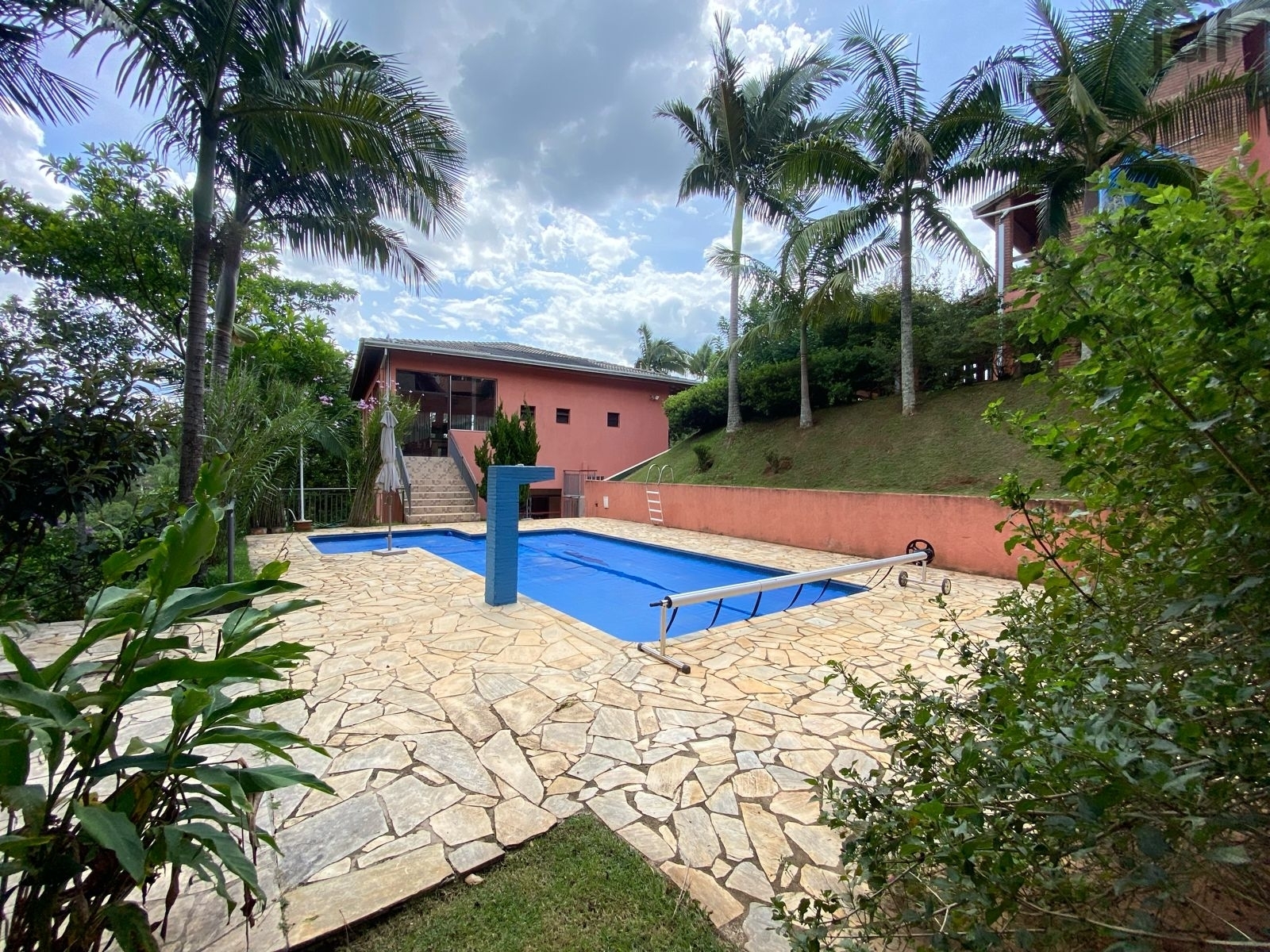 Chácara em Porta do Sol, Mairinque - Chácara em Porta do Sol, Mairinque/SP com 6.600 m2 de terreno e 650 m2 de área construída. - Foto 13