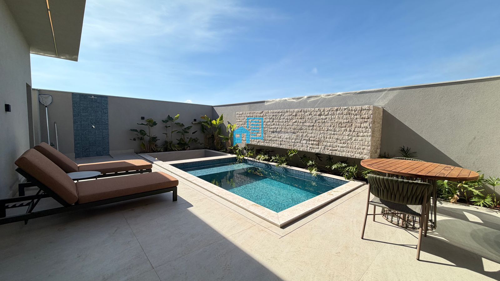 Casa com 3 quartos à venda, 253m² — foto 29 de 33