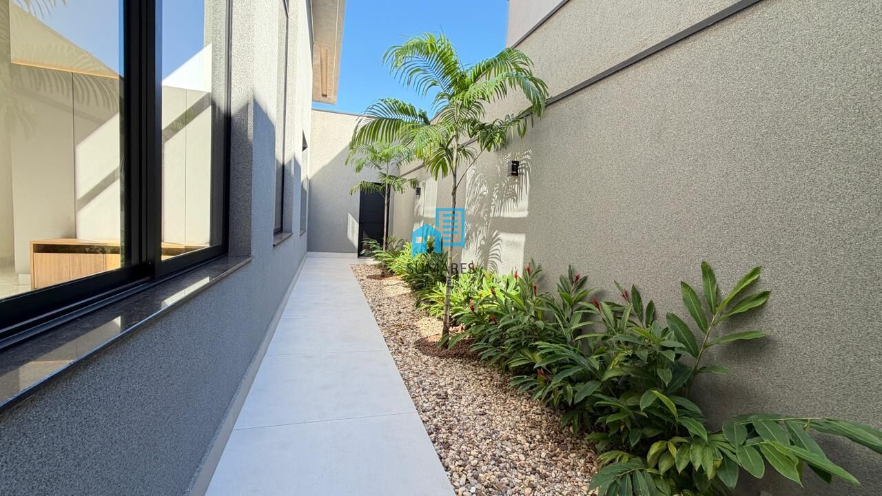 Casa com 3 quartos à venda, 230m² — foto 11 de 33