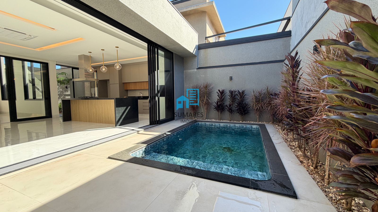 Casa com 3 quartos à venda, 230m² — foto 18 de 33
