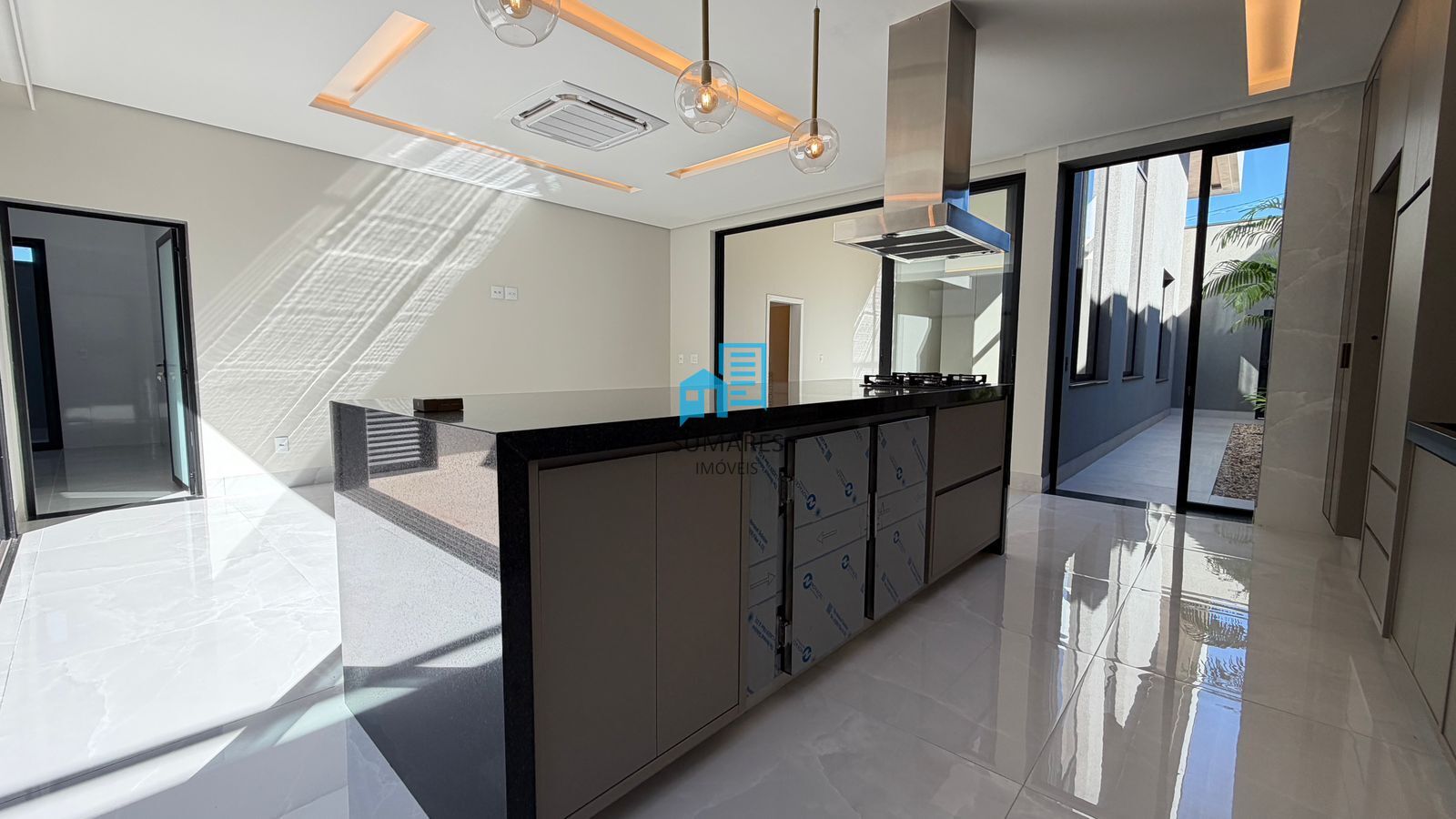 Casa com 3 quartos à venda, 230m² — foto 16 de 33