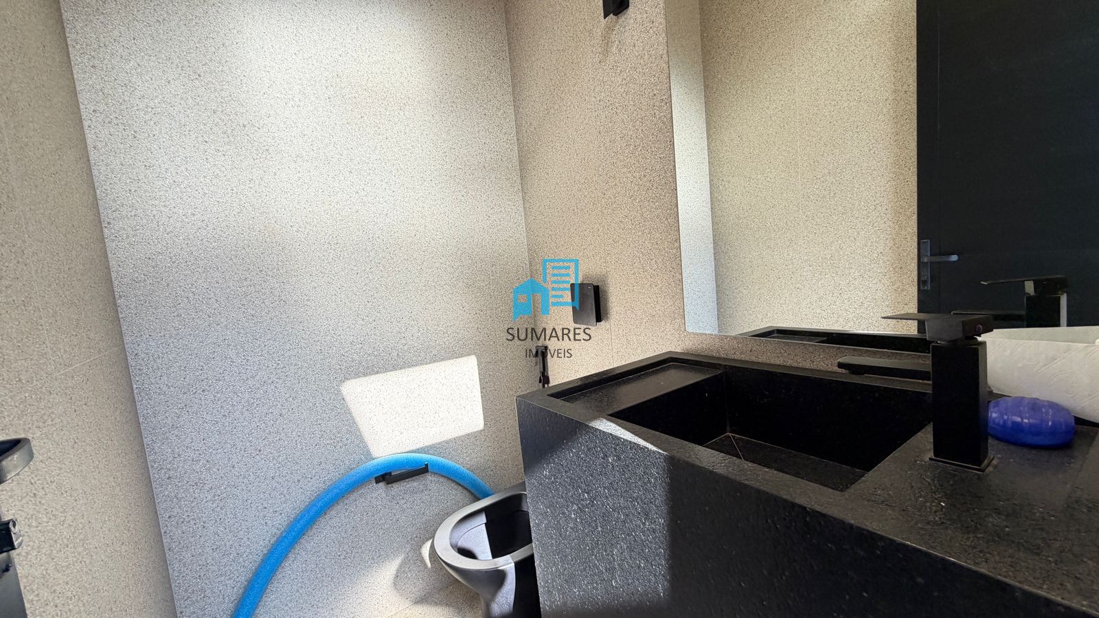 Casa de Condomínio com 3 quartos à venda, 200m² — foto 28 de 42