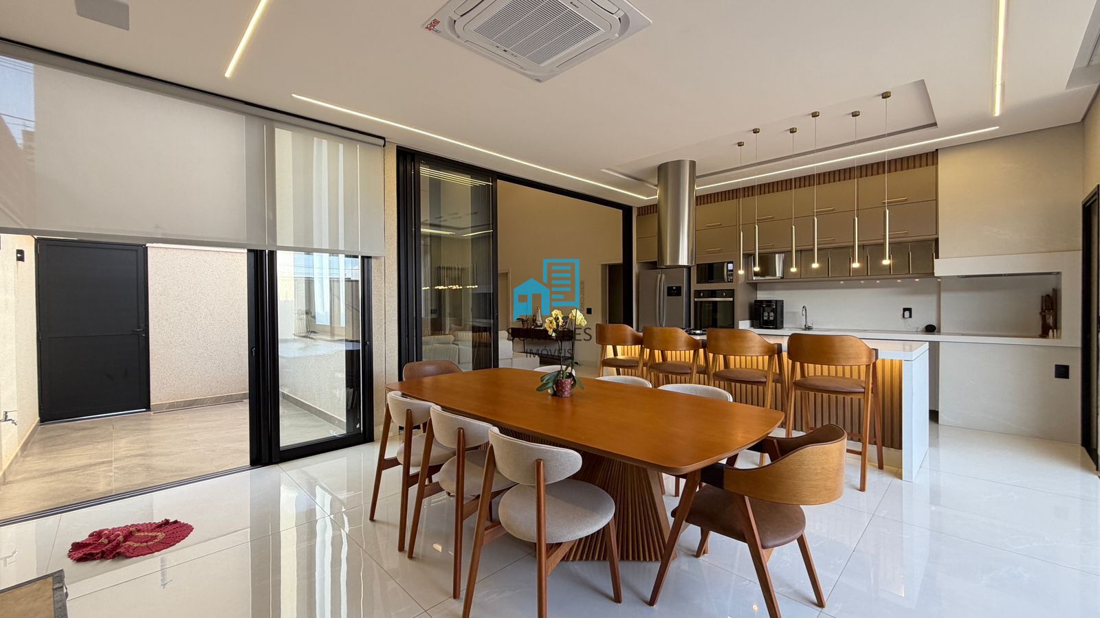 Casa de Condomínio com 3 quartos à venda, 200m² — foto 9 de 42