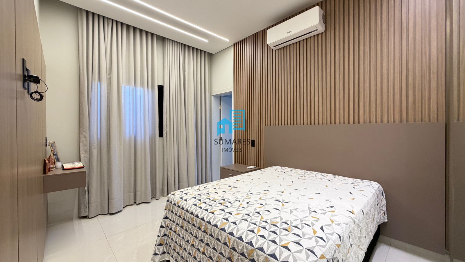 Casa de Condomínio com 3 quartos à venda, 200m² — foto 21 de 42