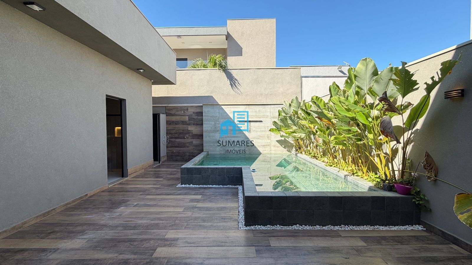 Casa com 3 quartos à venda, 212m² — foto 4 de 32
