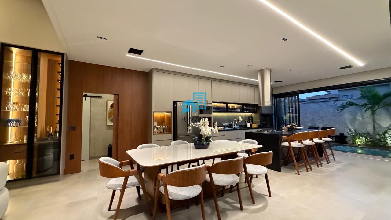 Casa de Condomínio com 3 quartos à venda, 215m² — foto 8 de 35