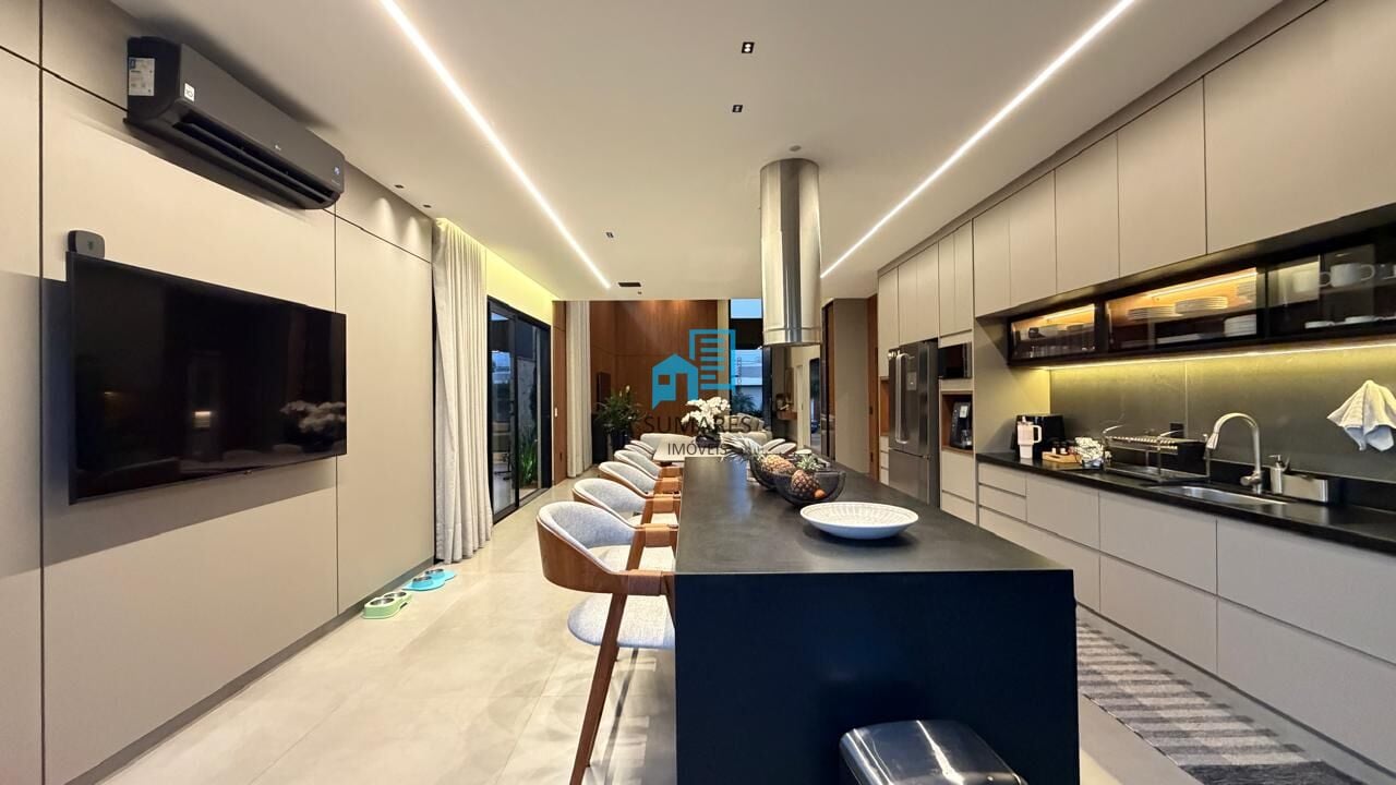 Casa de Condomínio com 3 quartos à venda, 215m² — foto 9 de 35
