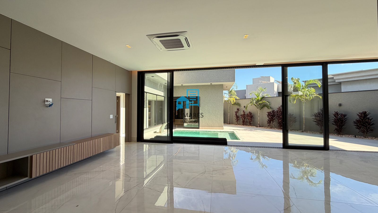 Casa com 4 quartos à venda, 299m² — foto 14 de 45
