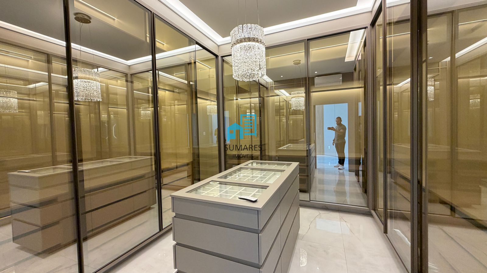 Casa com 4 quartos à venda, 299m² — foto 24 de 45
