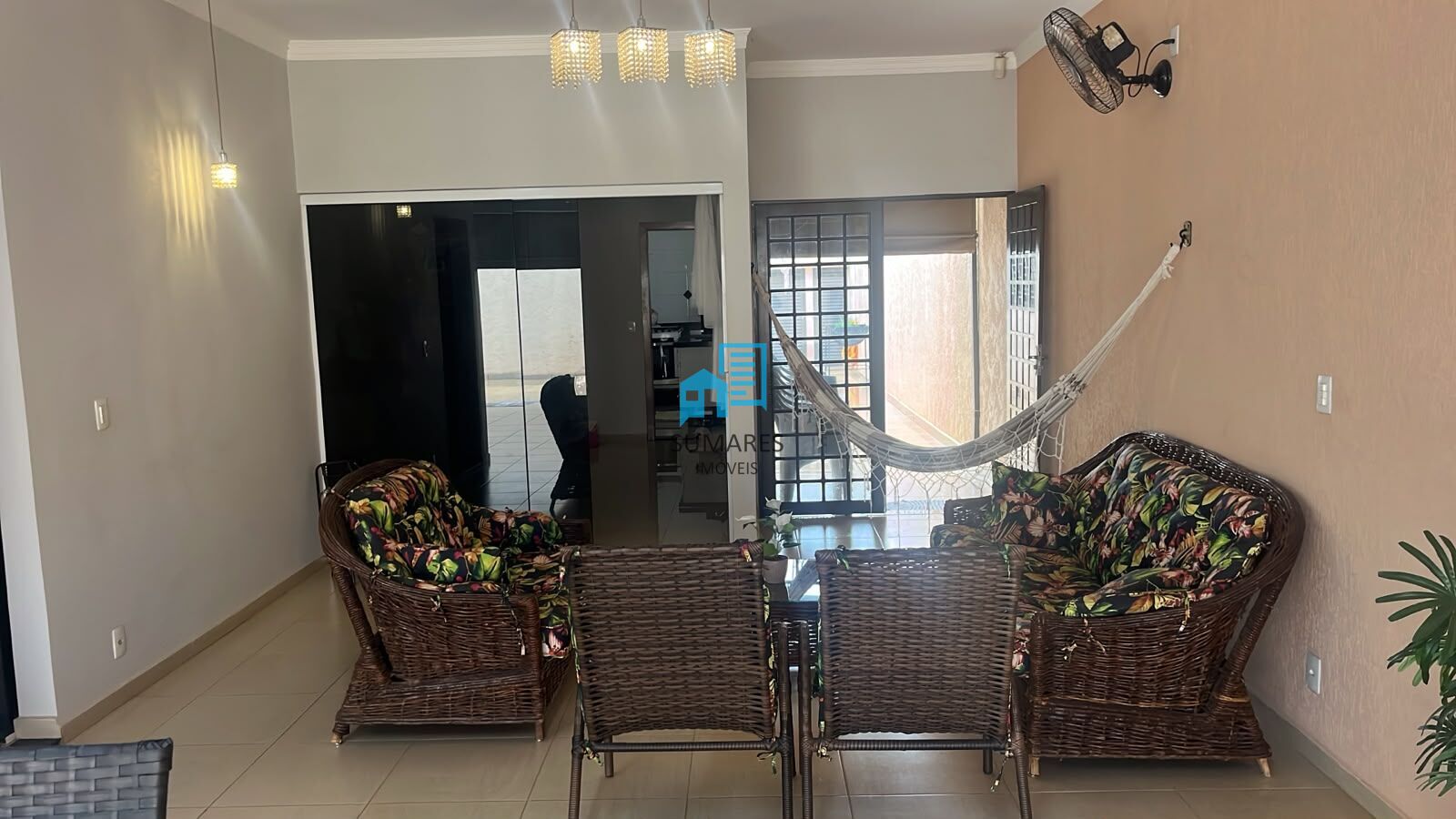 Casa com 3 quartos à venda, 270m² — foto 40 de 44