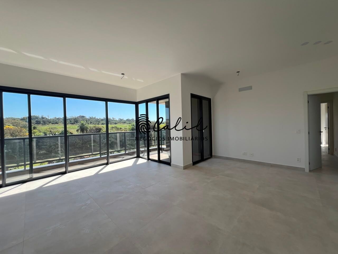 Apartamento, 3 quartos, 170 m² - Foto 2