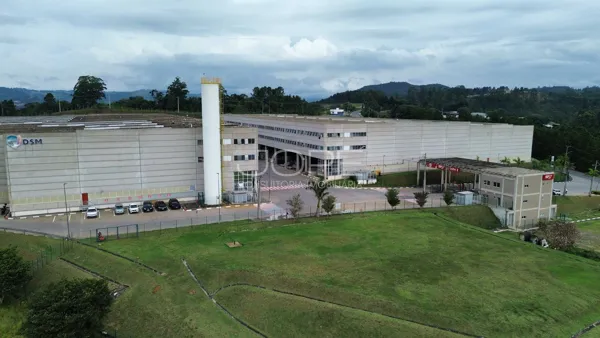 Galpão Logístico Para Locação Na Castelo Branco Km 57 Em São Roque | 7.188 m² | 6 Docas | Pé Direito 13,5 m