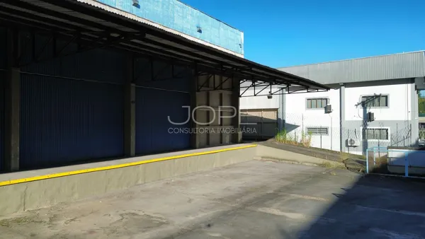 Galpão Logístico para Locação em Barueri | 2.111 m² | 3 Docas | Castelo Branco km 29