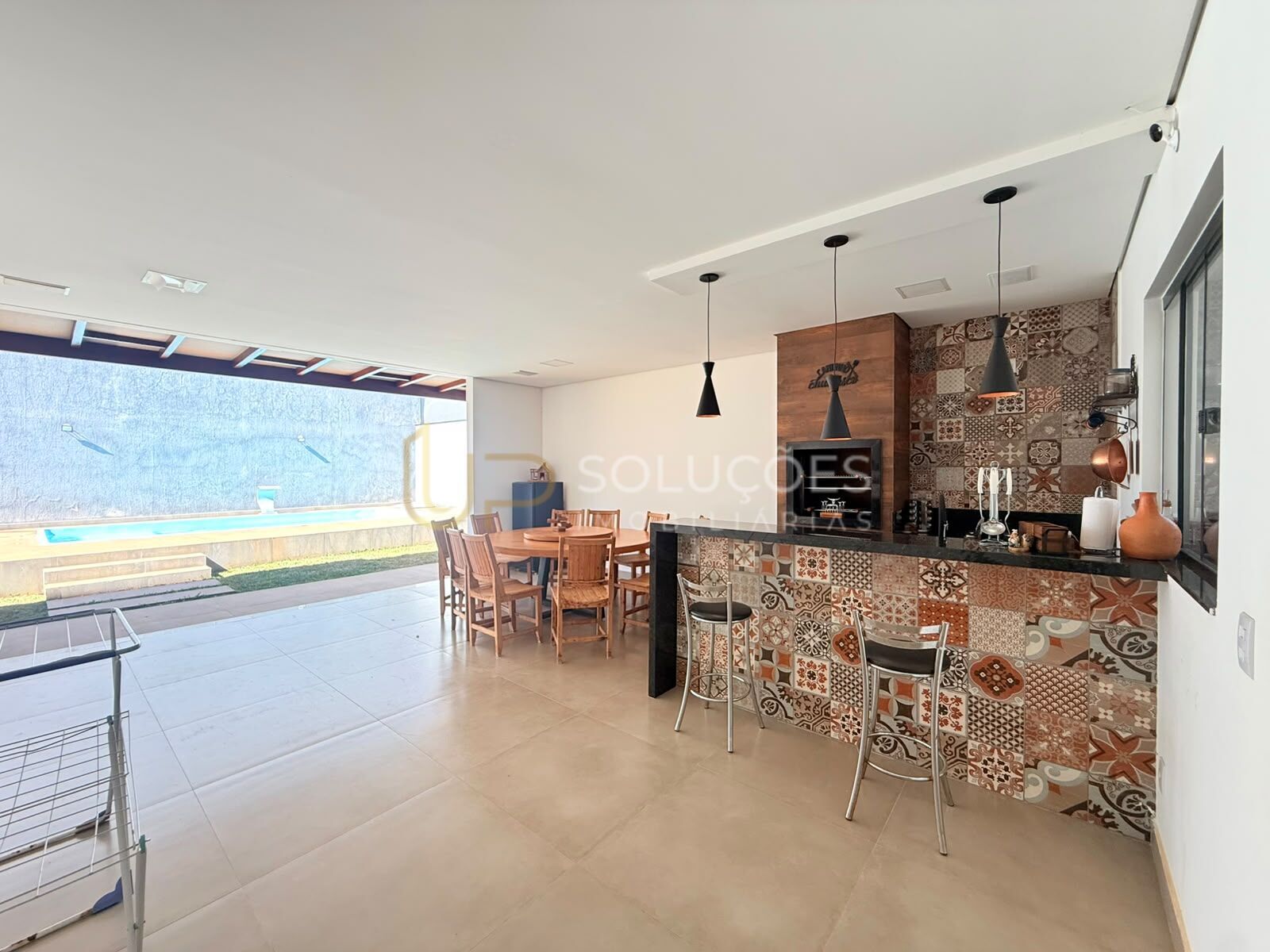 Casa, 3 quartos, 210 m² - Foto 1