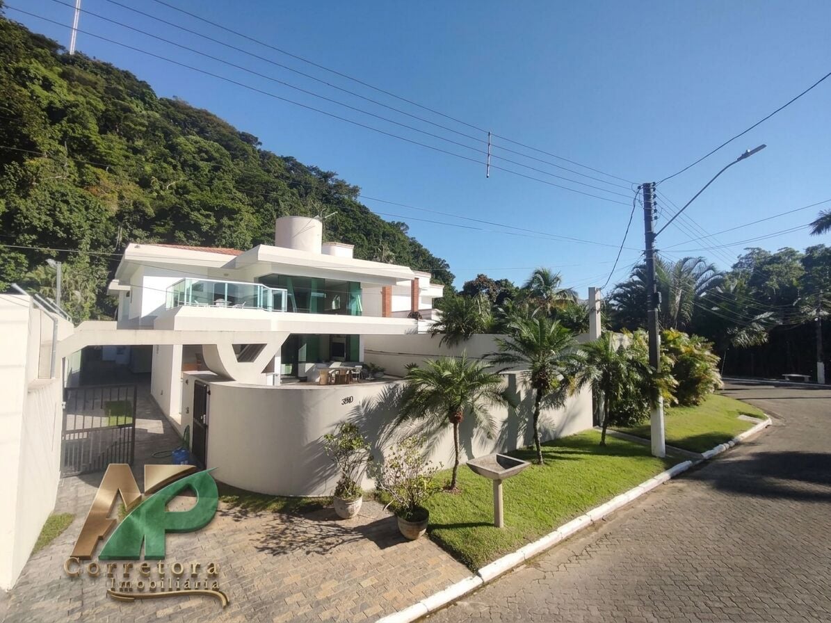 Sobrado, 5 quartos, 450 m² - Foto 1