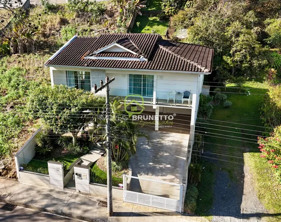 Casa à venda no bairro Centro em Capinzal/SC